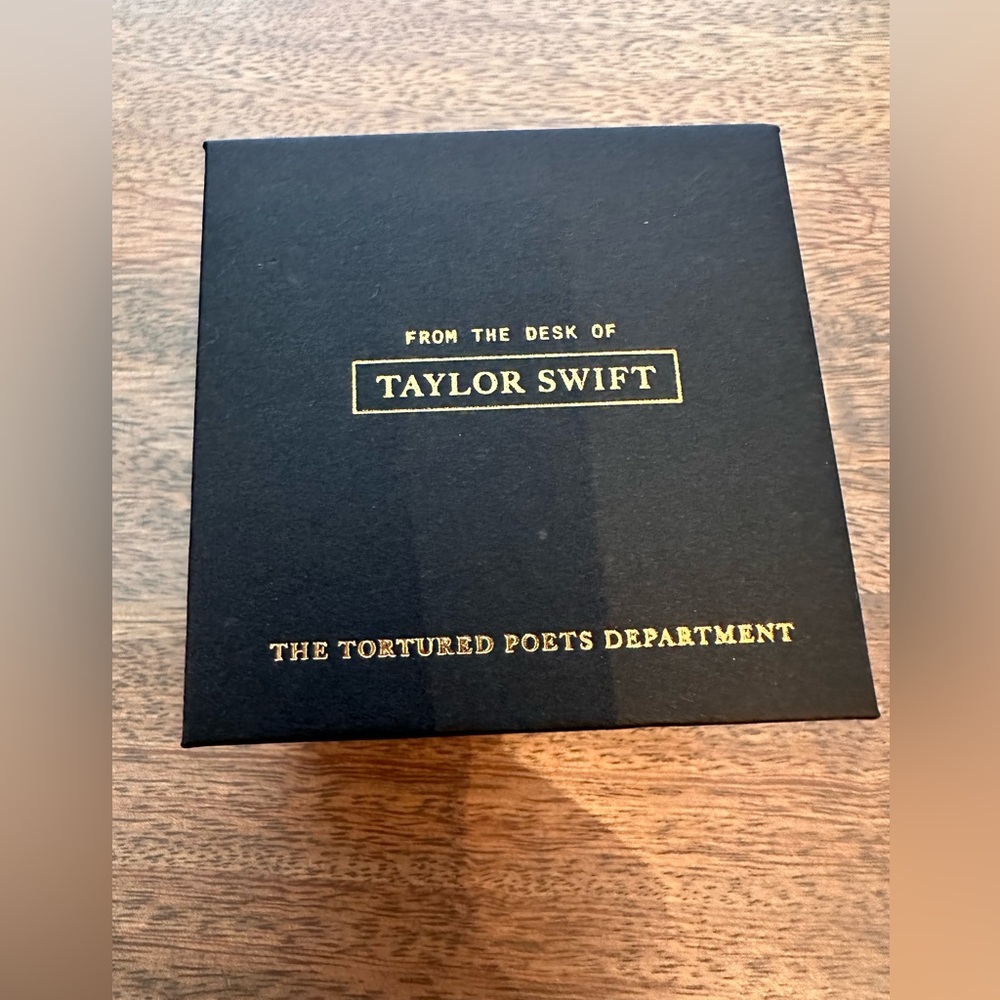 NEW OFFICIAL Taylor Swift The Tortured Poets Department Gold Chain Bracelet - Picture 4 of 5